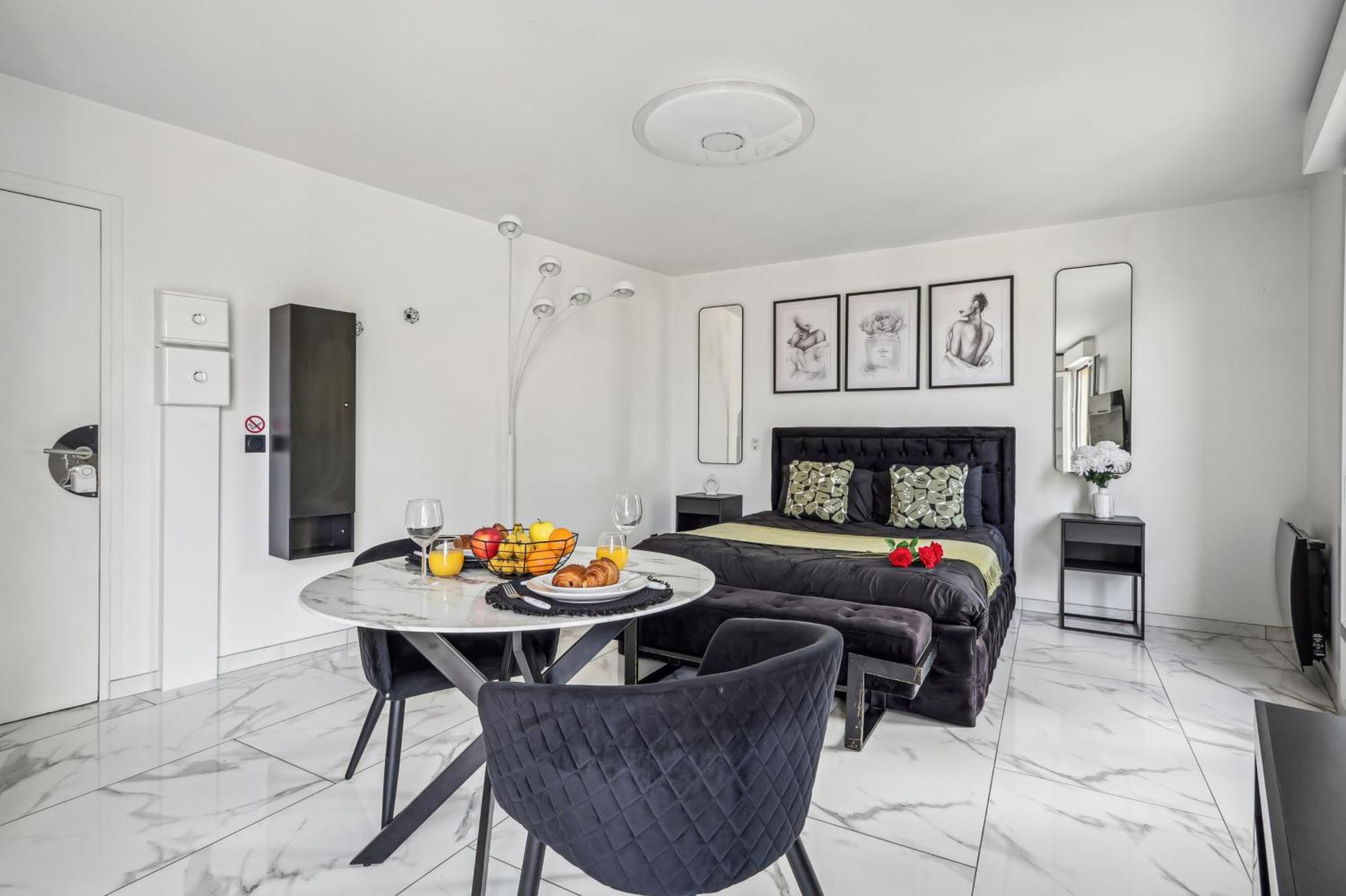 Studio Avec Jacuzzi & Vue Sur Le Parc Soubiran Dammarie-les-Lys Exterior photo